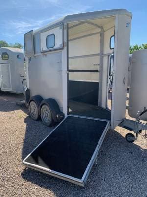 Ifor Williams HB403 de 2014