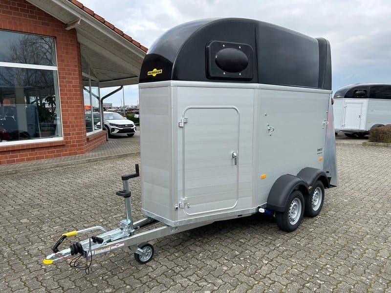 Humbaur Humbaur Pferdeanhänger Single Alu Black 1600 1,6t Sattelkammer 100km/h