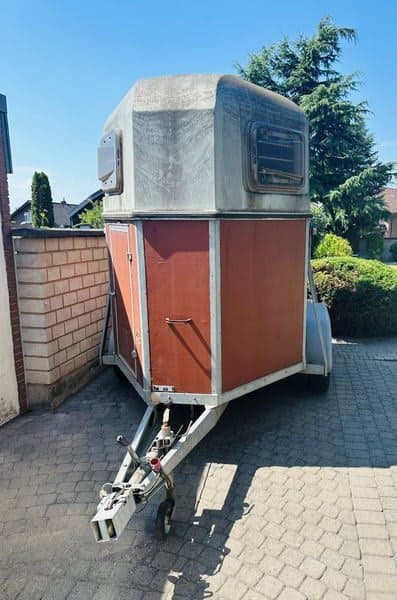 Böckmann Remolque para caballos Böckmann para el transporte de dos caballos