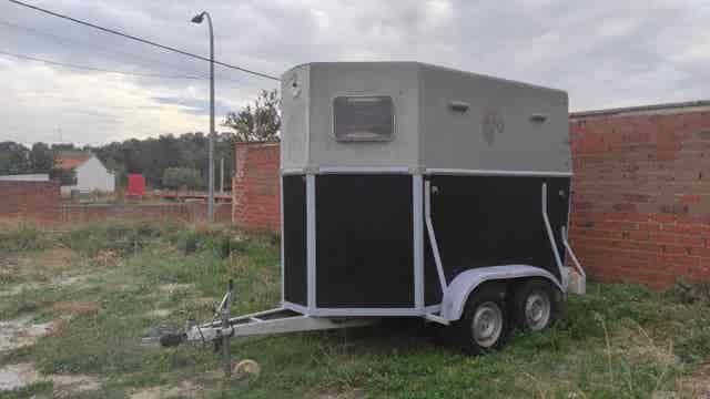 Sin marca Se vende Remolque Van caballos