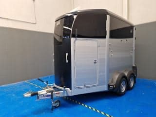 Remolque Caballos VAN DE CABALLOS HBX 506 IFOR WILLIAMS TRAILERS